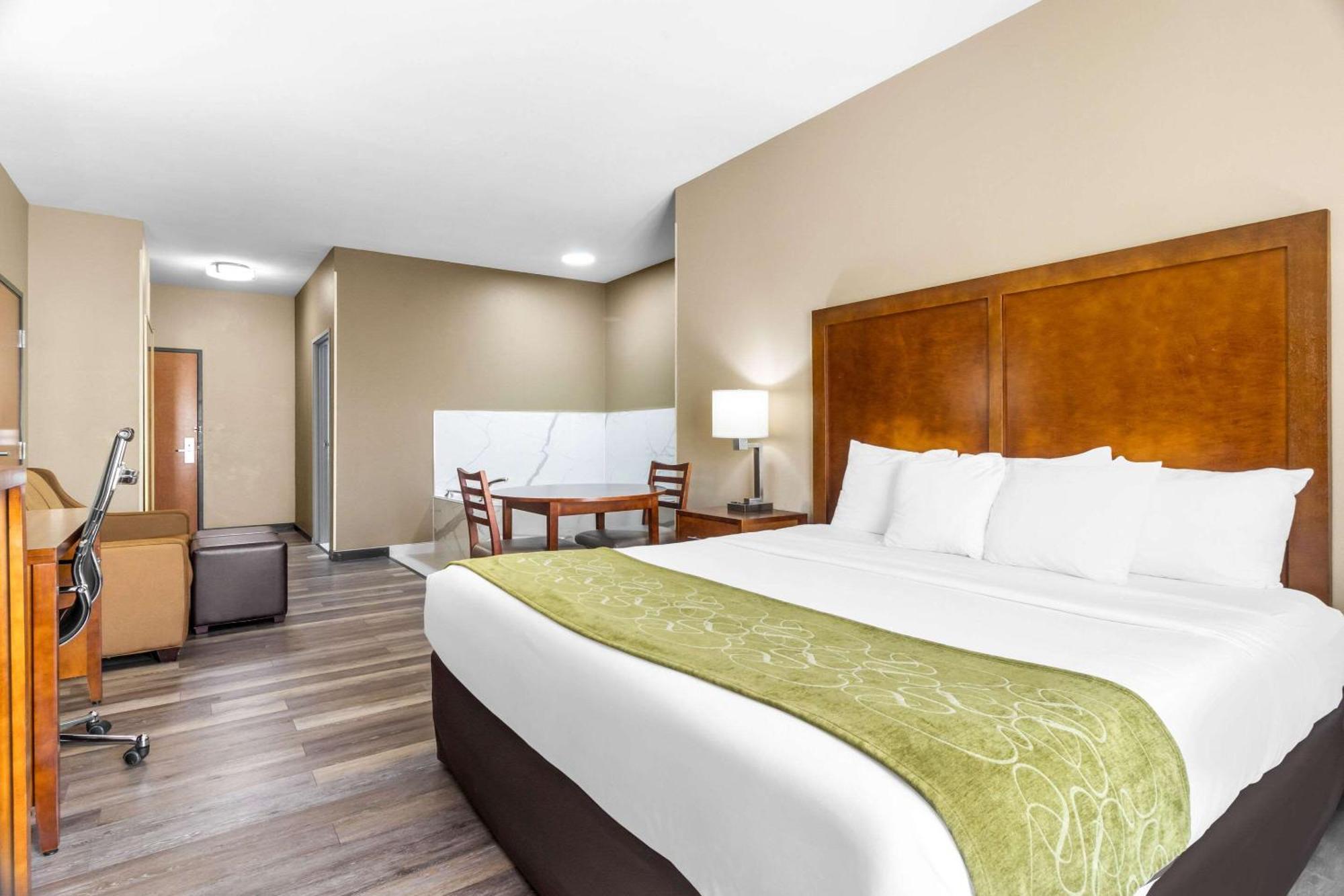 Comfort Suites Mount Vernon Bagian luar foto