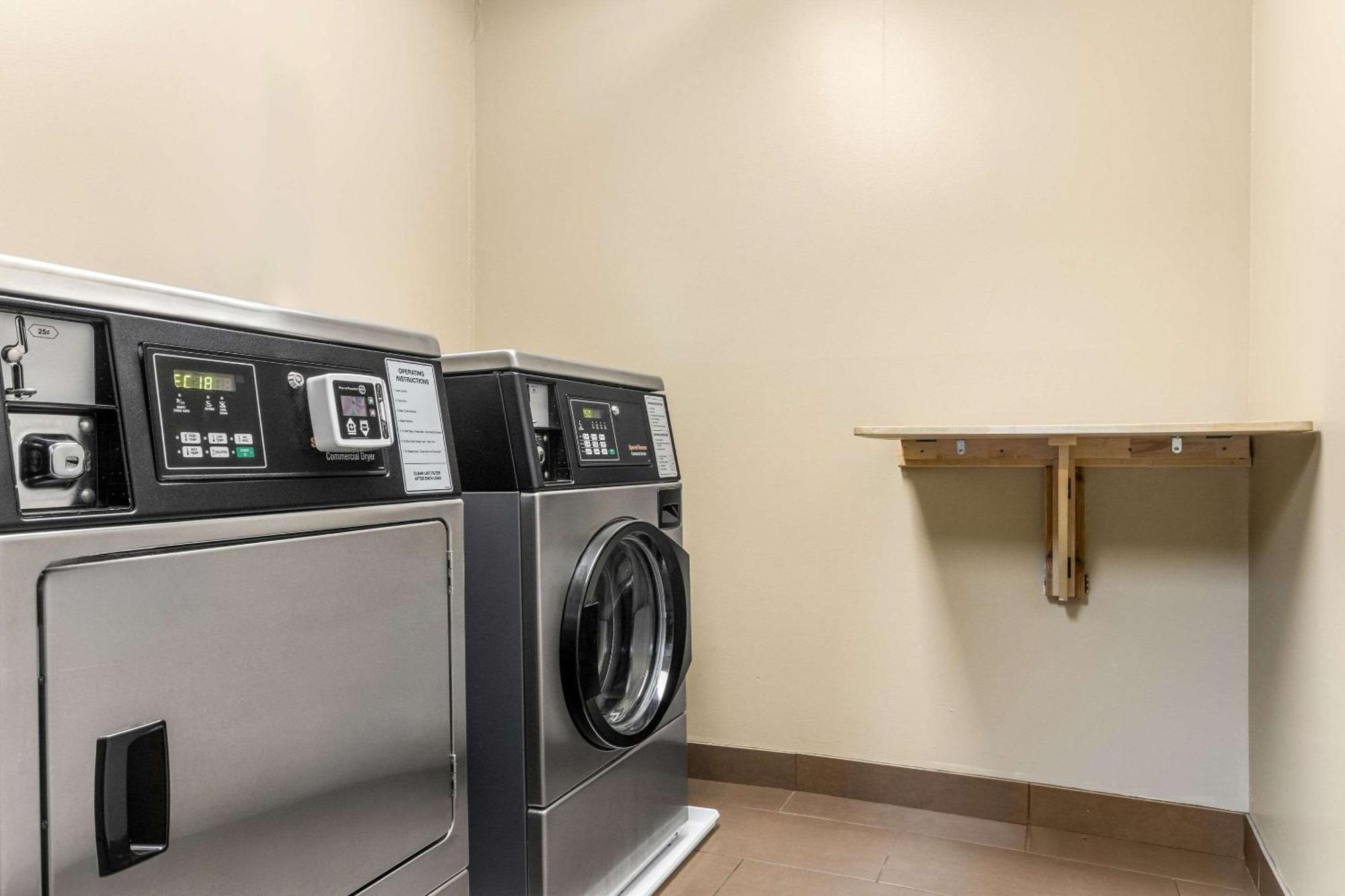 Comfort Suites Mount Vernon Bagian luar foto