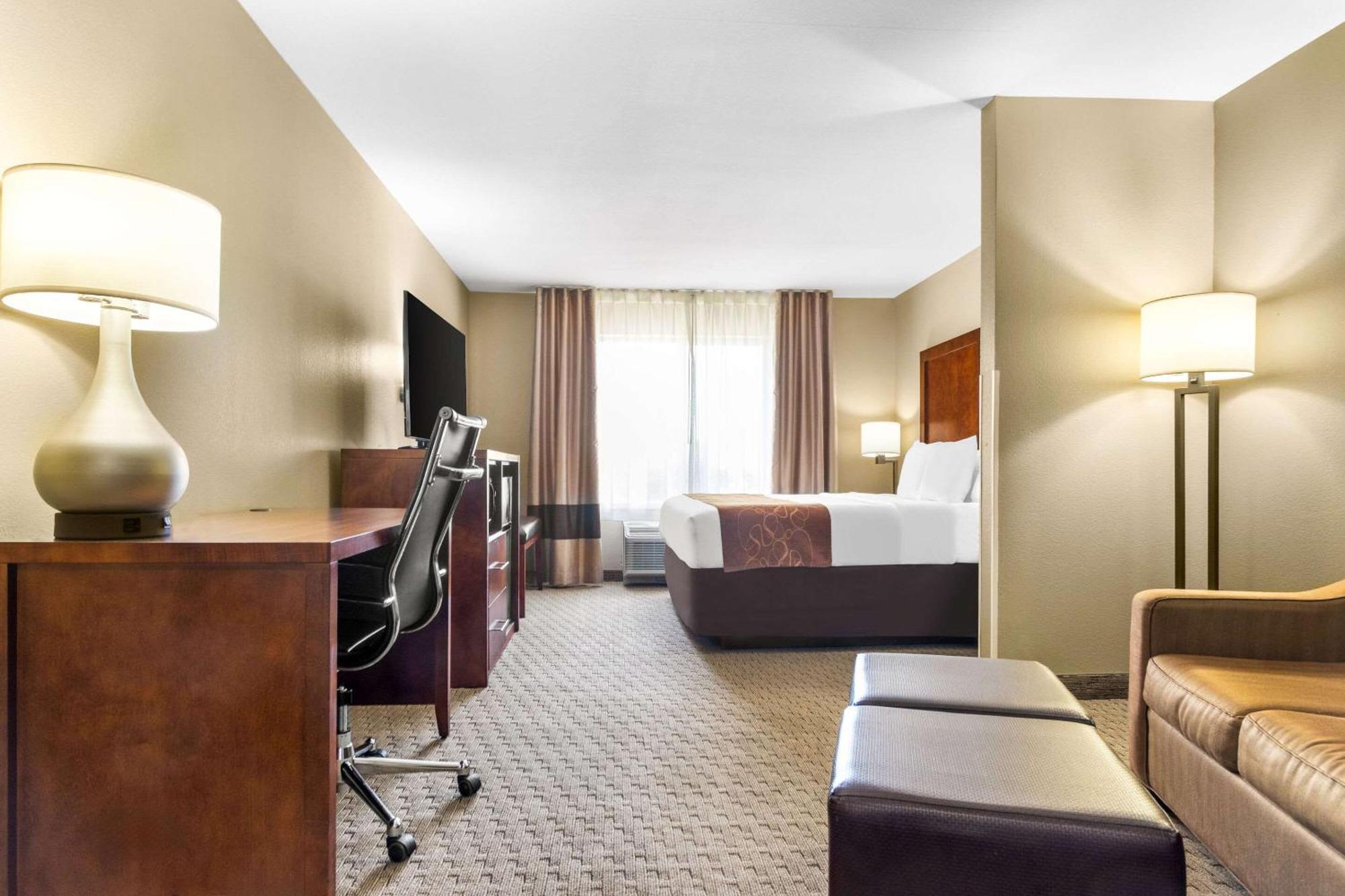 Comfort Suites Mount Vernon Bagian luar foto