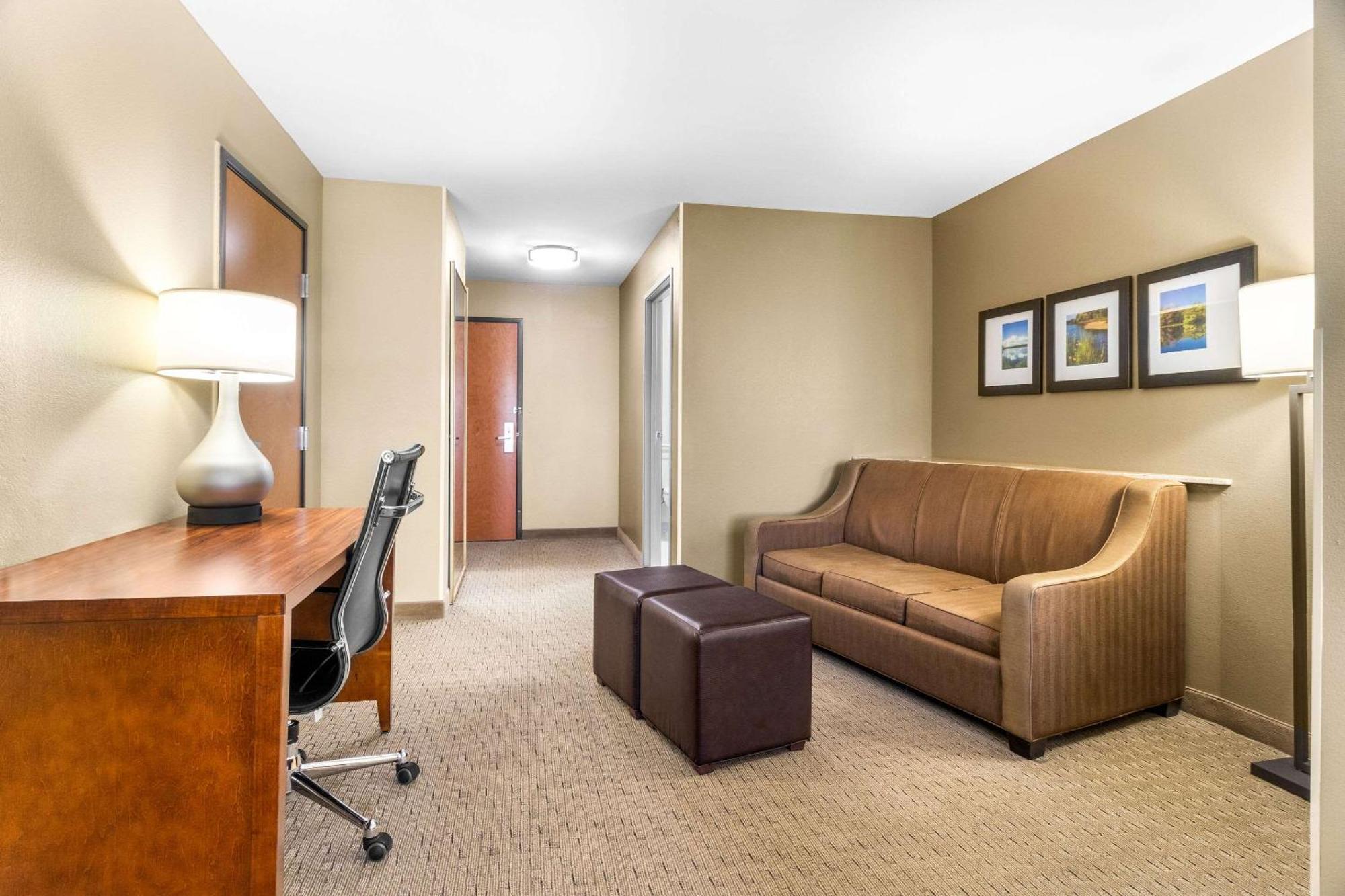 Comfort Suites Mount Vernon Bagian luar foto