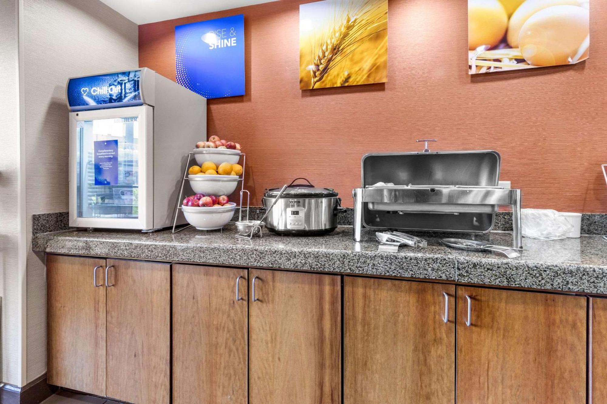 Comfort Suites Mount Vernon Bagian luar foto