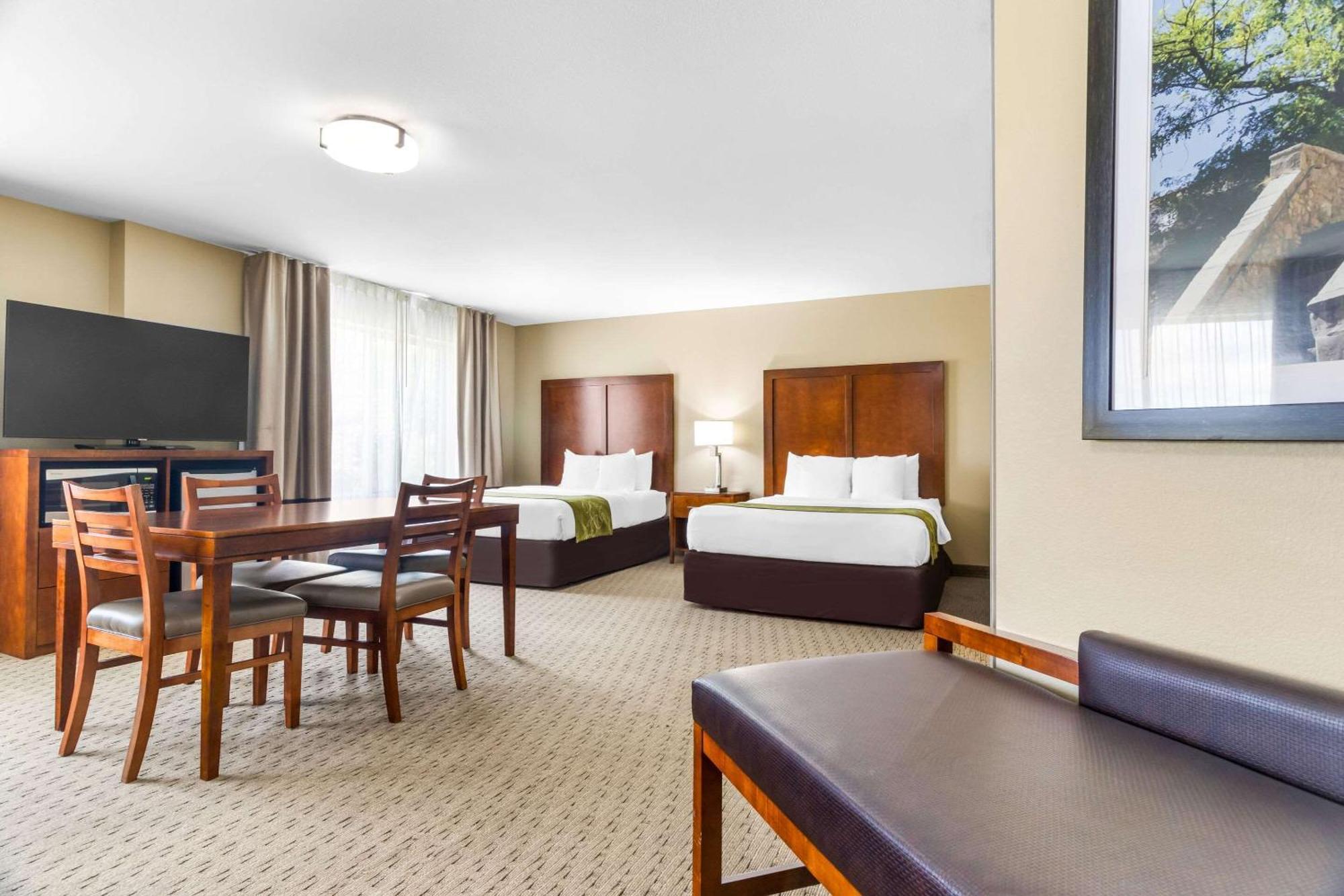 Comfort Suites Mount Vernon Bagian luar foto