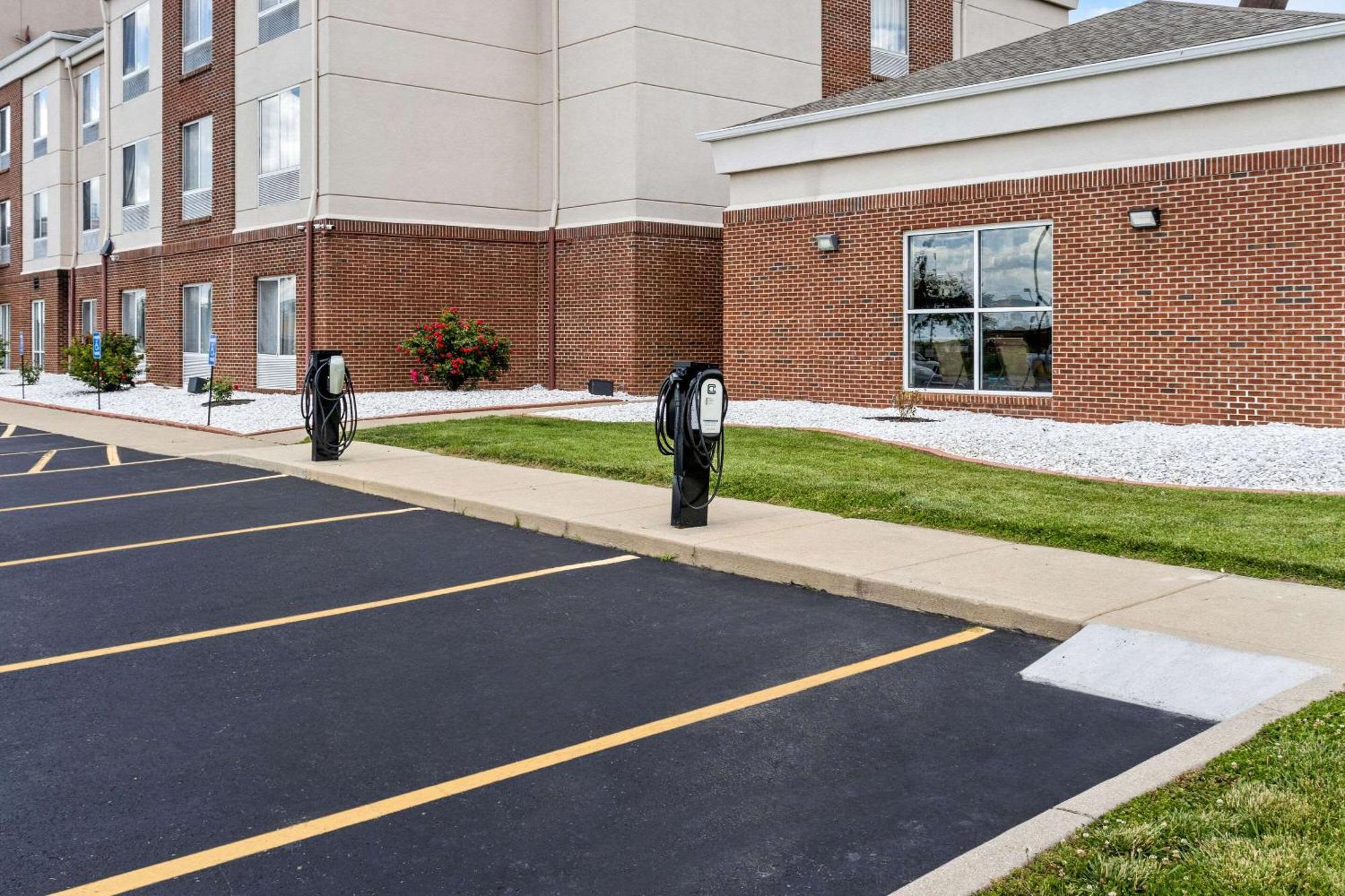Comfort Suites Mount Vernon Bagian luar foto