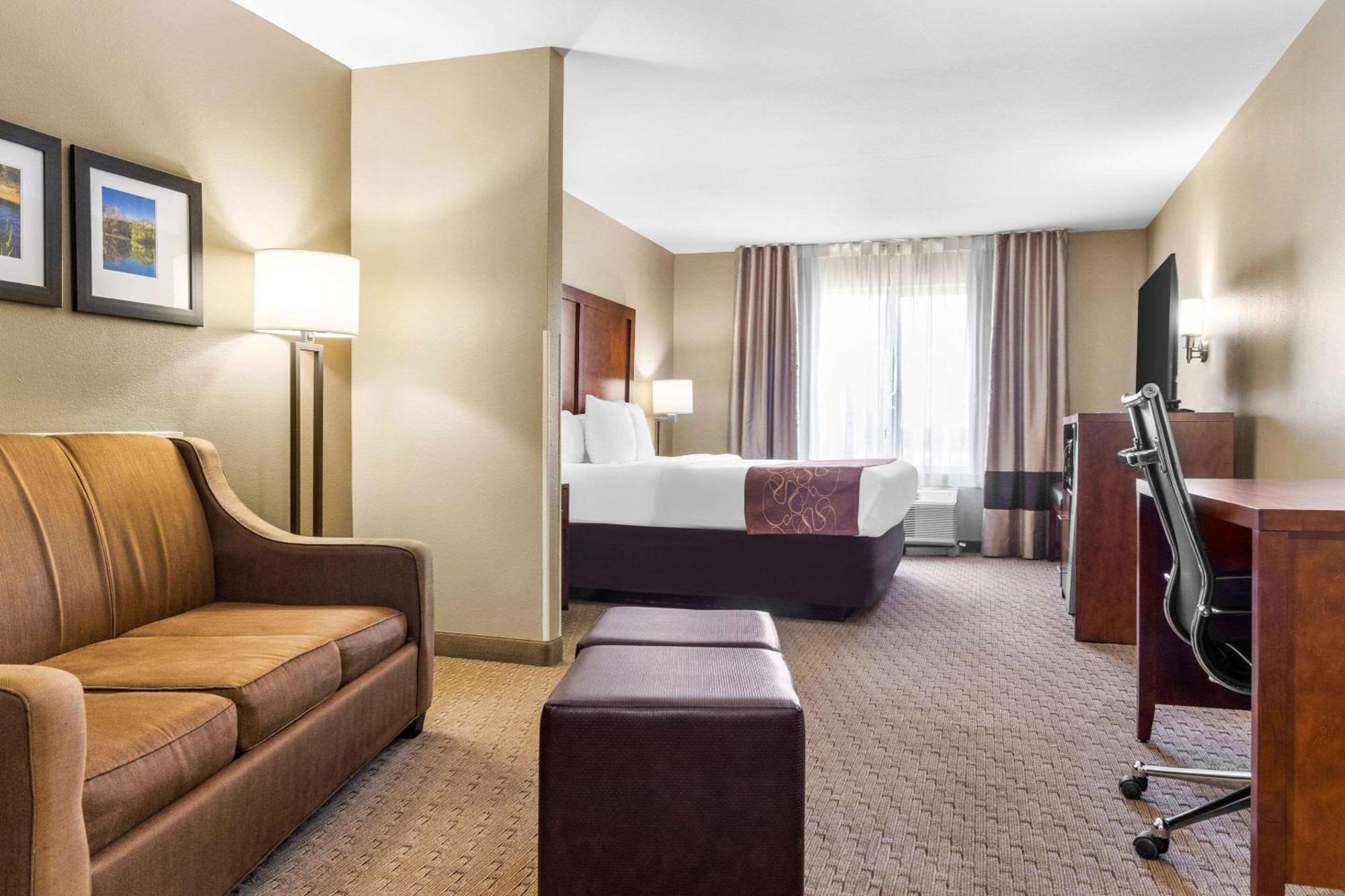 Comfort Suites Mount Vernon Bagian luar foto