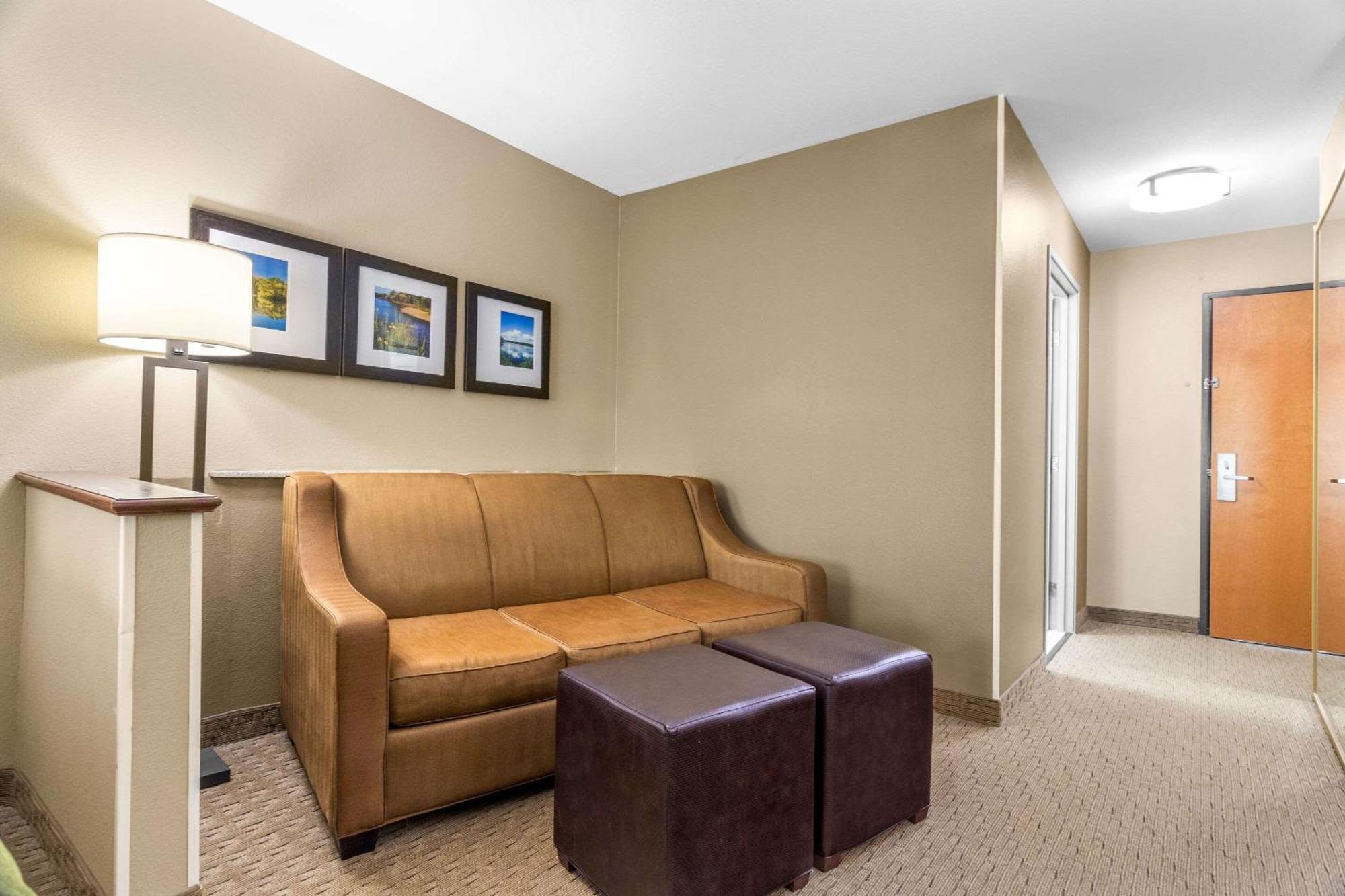 Comfort Suites Mount Vernon Bagian luar foto