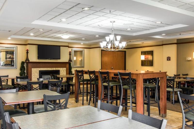 Comfort Suites Mount Vernon Bagian luar foto