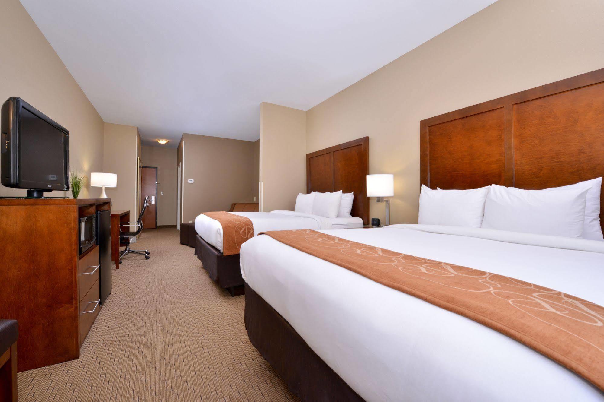 Comfort Suites Mount Vernon Bagian luar foto