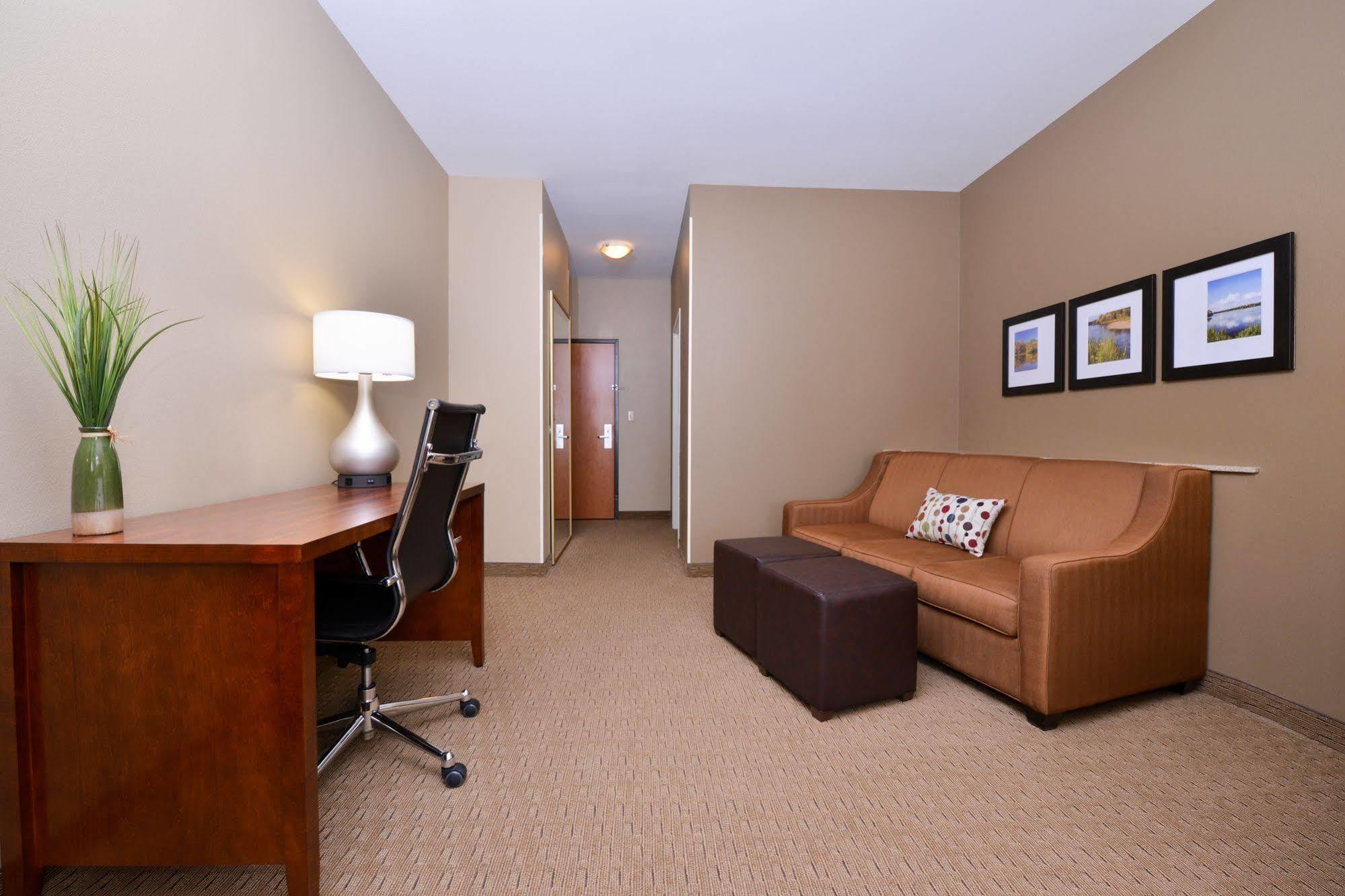 Comfort Suites Mount Vernon Bagian luar foto